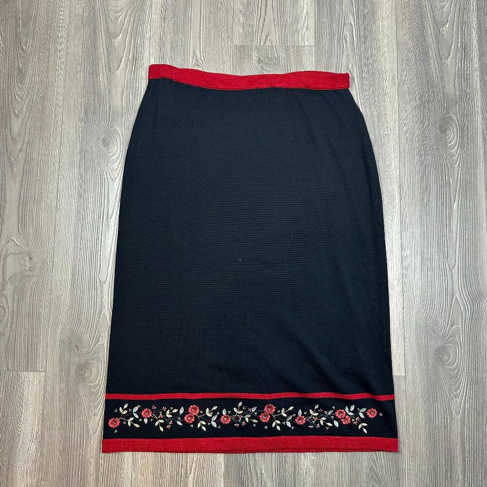 Alfred Dunner Black Knit Skirt With Red Floral Hem Size Xl